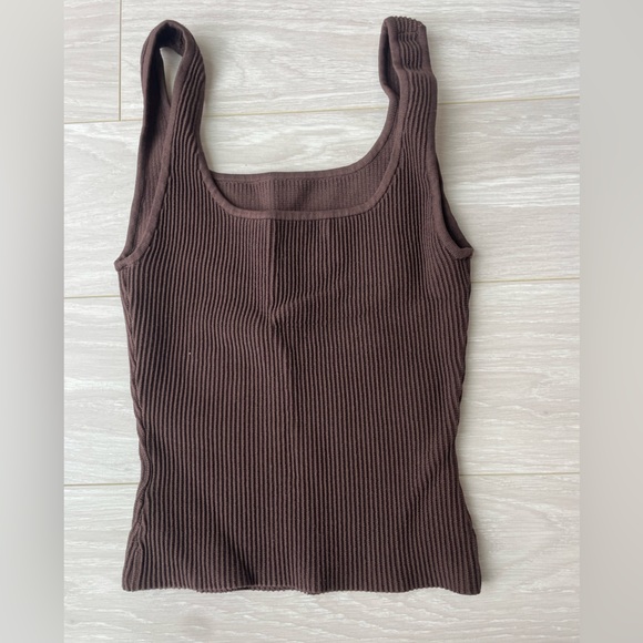 Babaton Aritzia Sculpt Knit Squareneck Tank Brown - Picture 1 of 5